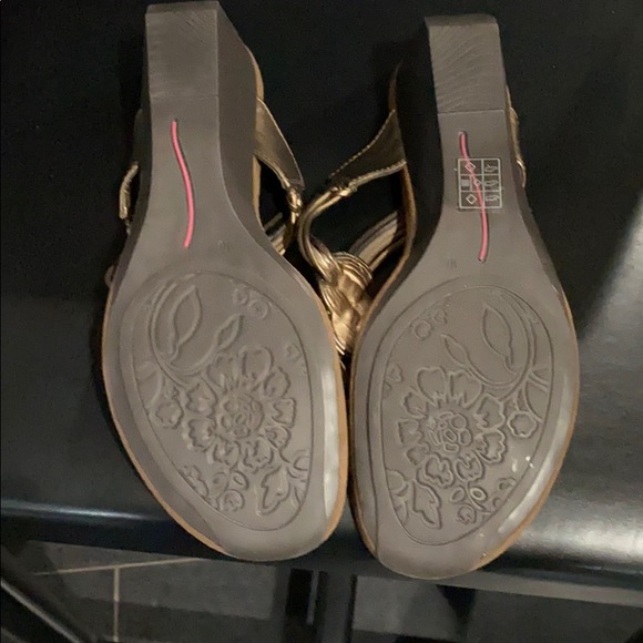 Brand New Sandals-Bandolino - Picture 3 of 5